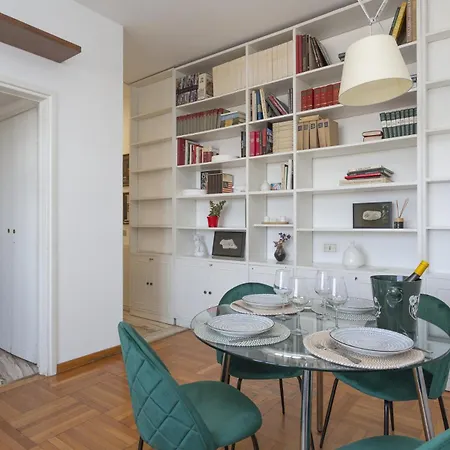 Apartment Skyline View Biancamano 1 Bdr With Balcony By Rentopolis Milan