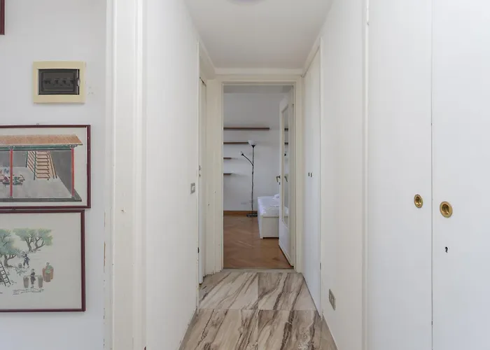 Skyline View Biancamano 1 Bdr With Balcony By Rentopolis Διαμέρισμα *