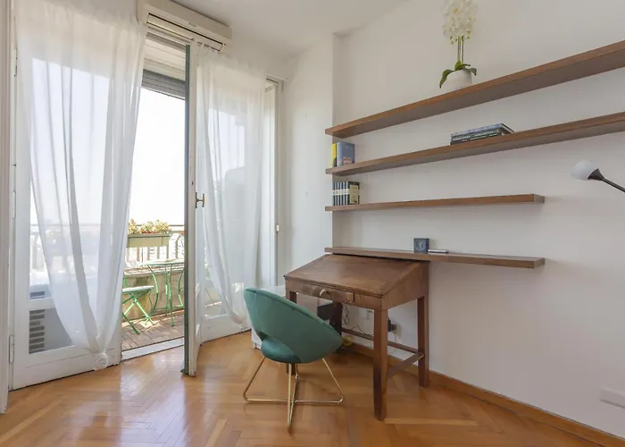 Skyline View Biancamano 1 Bdr With Balcony By Rentopolis Διαμέρισμα Μιλάνο