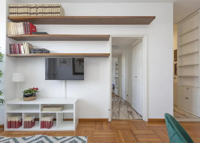 Skyline View Biancamano 1 Bdr With Balcony By Rentopolis Μιλάνο